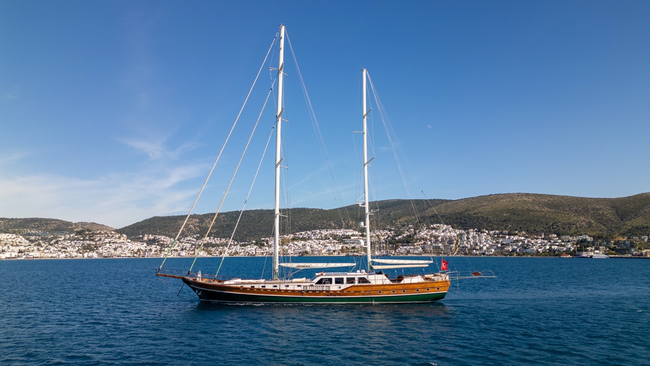 Yacht image