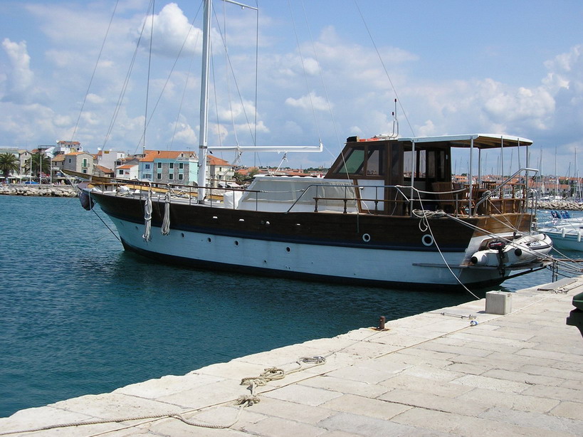 DAMA