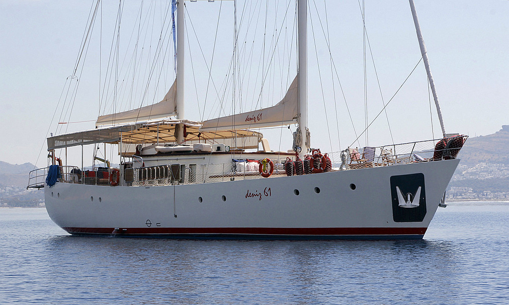 DENIZ 61