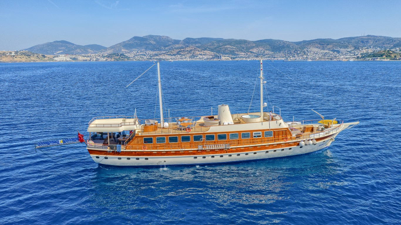 Yacht image