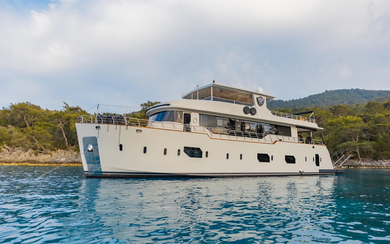 Yacht image