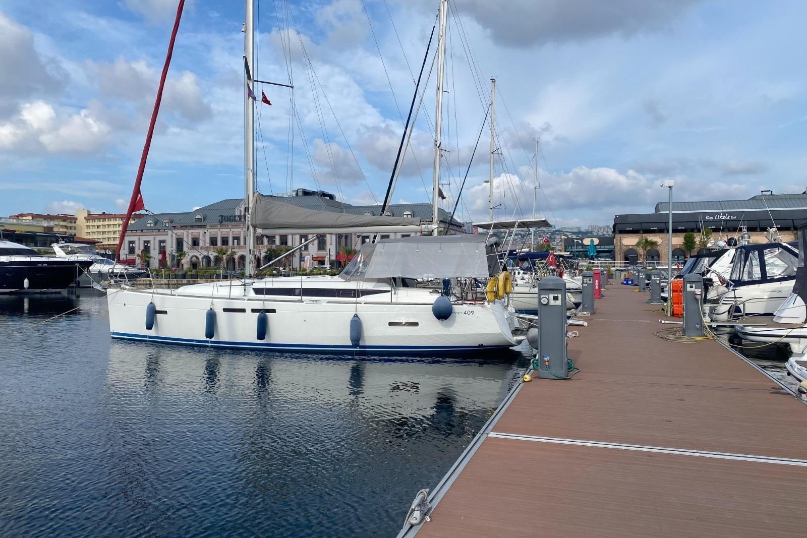 Yacht image
