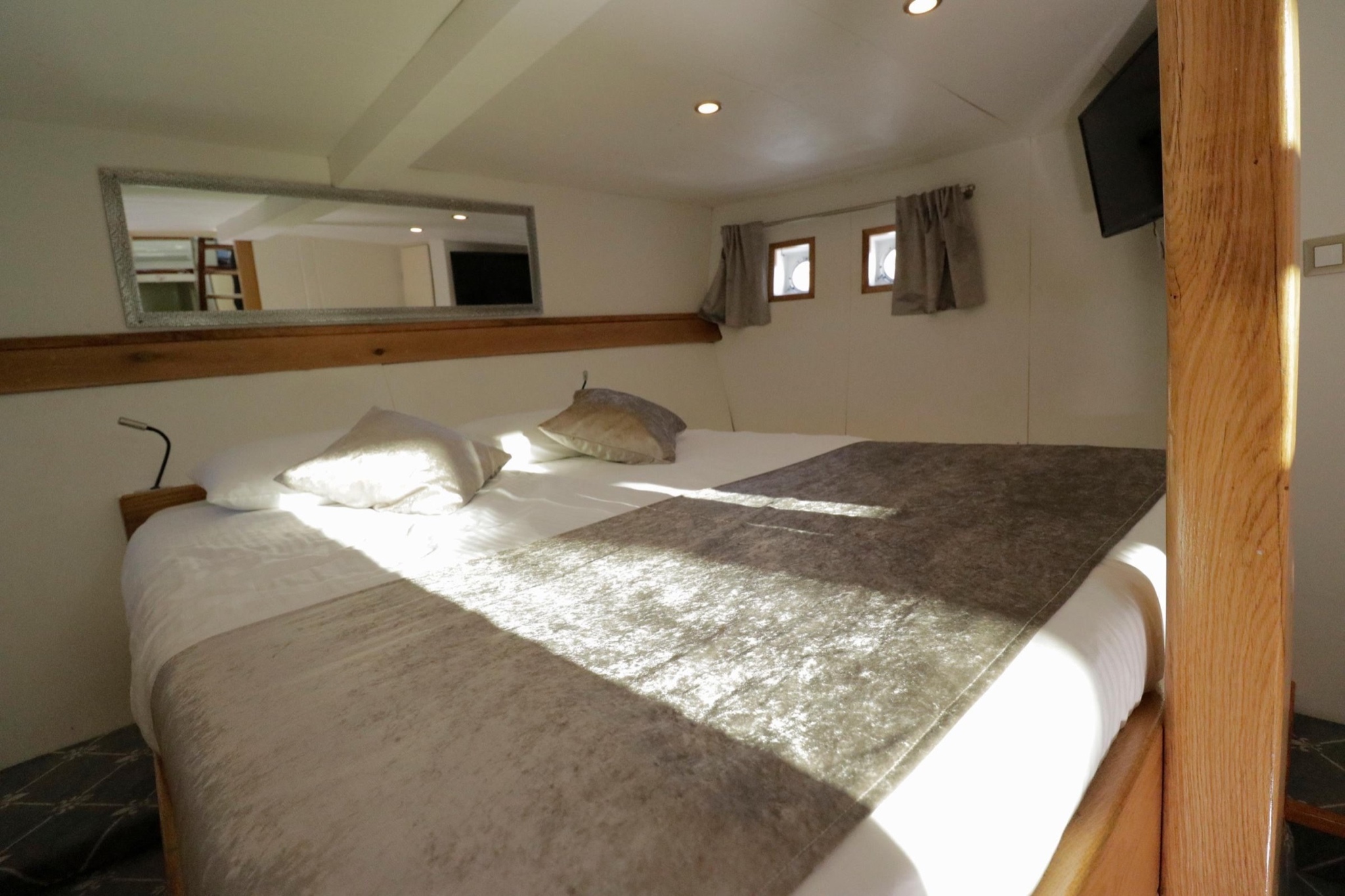 Gallery Thumbnail 7